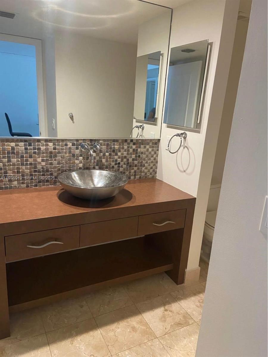 GOLDEN POINTE - Residential