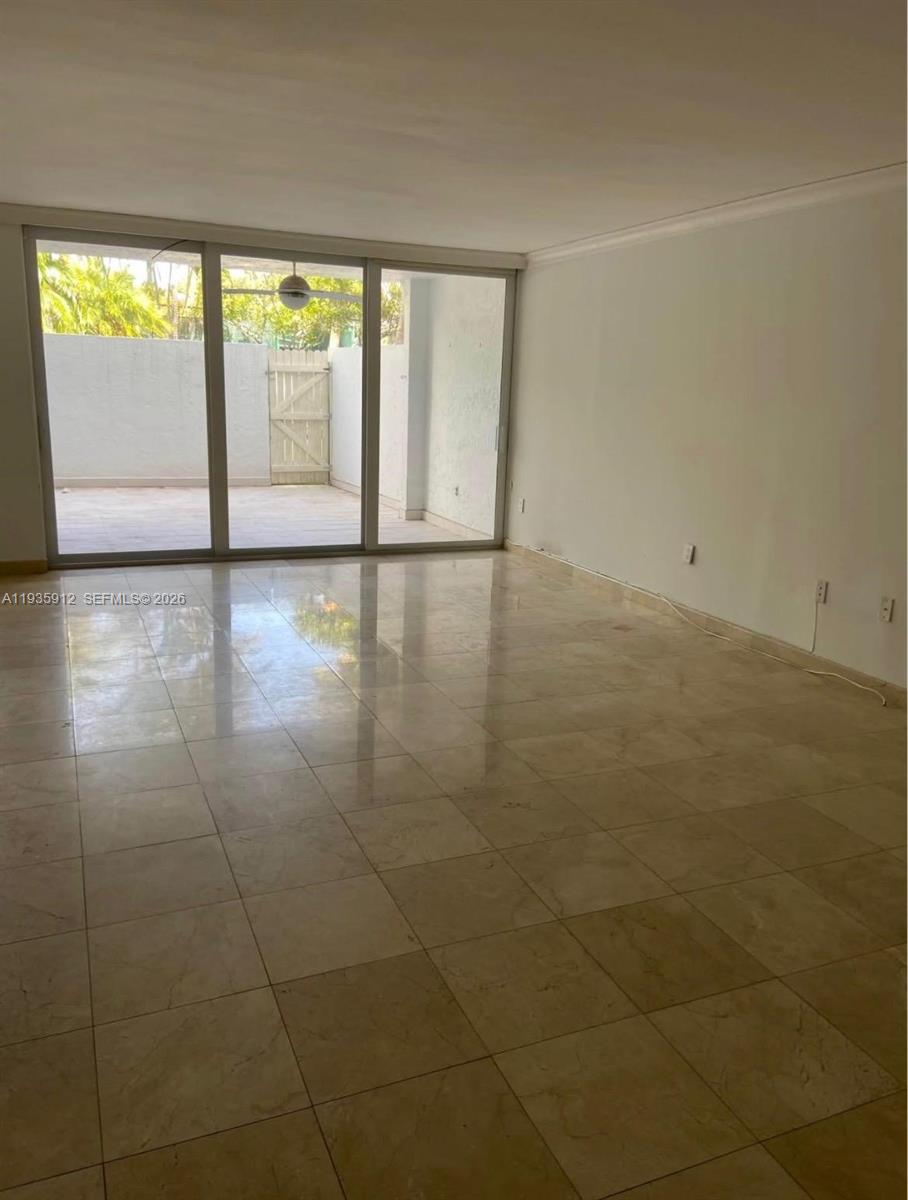 GOLDEN POINTE - Residential