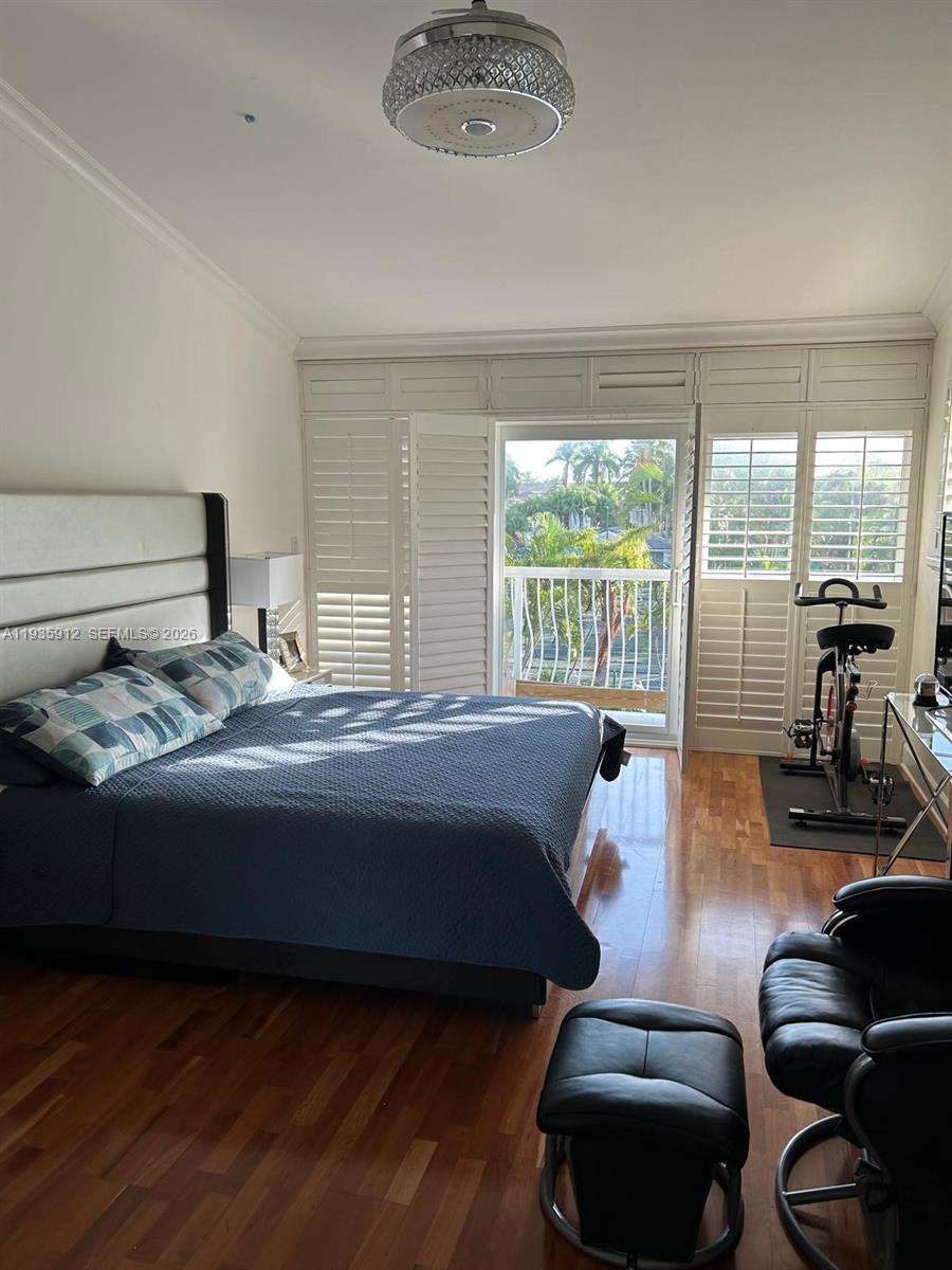 GOLDEN POINTE - Residential