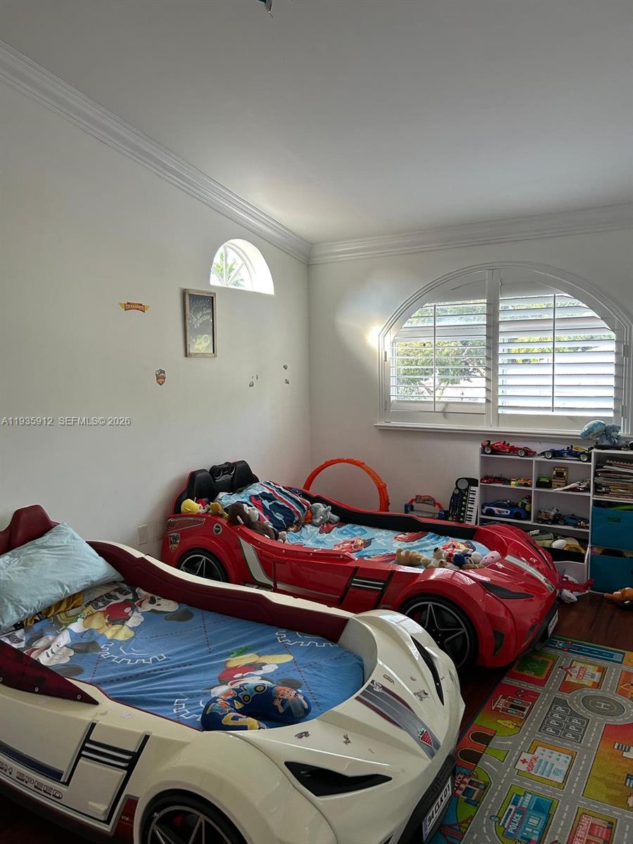 GOLDEN POINTE - Residential