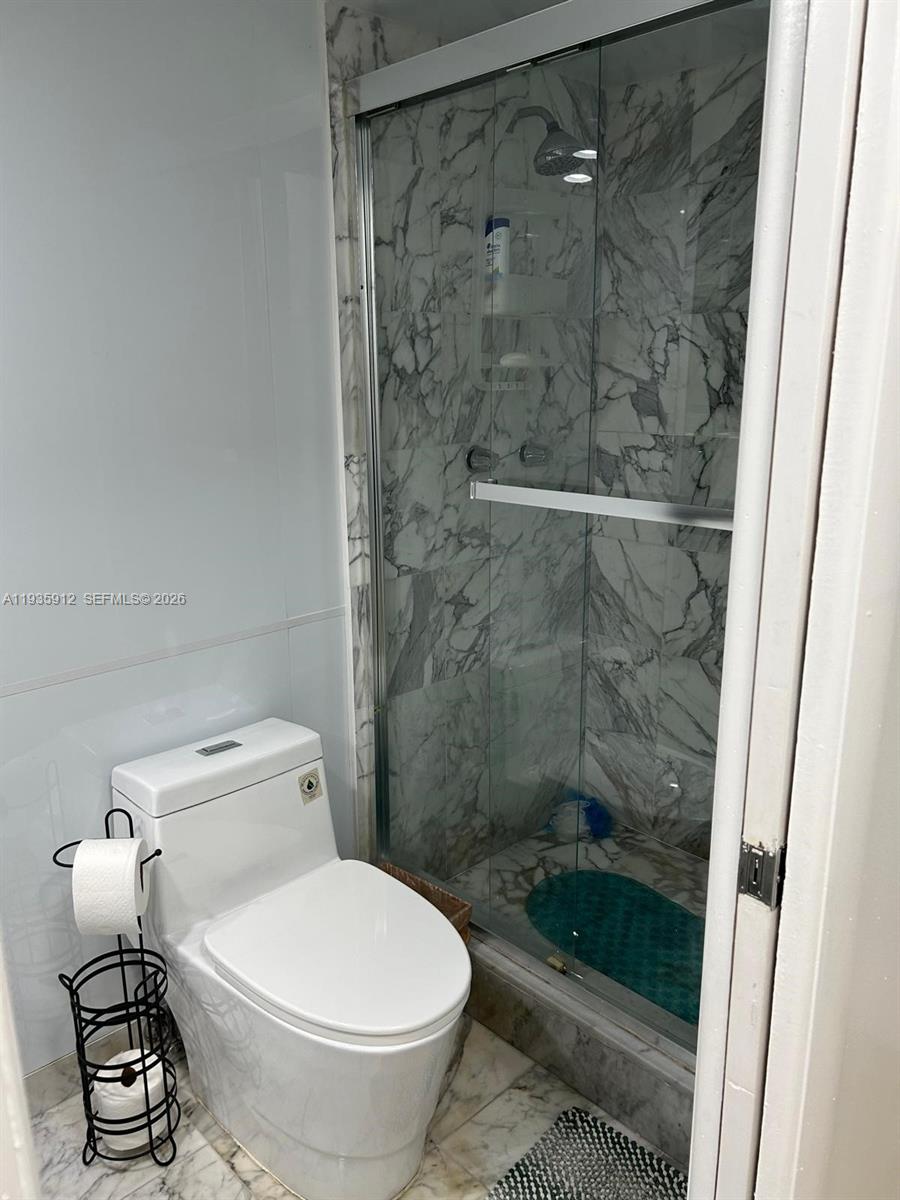 GOLDEN POINTE - Residential