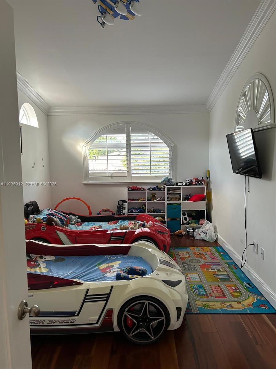 GOLDEN POINTE - Residential