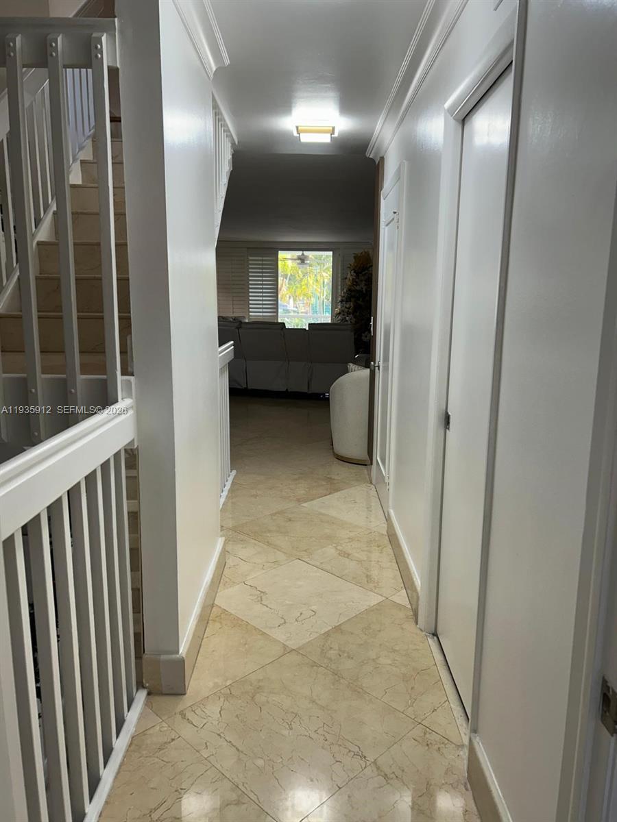 GOLDEN POINTE - Residential