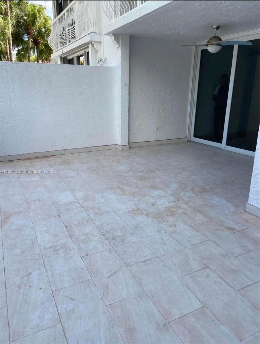 GOLDEN POINTE - Residential