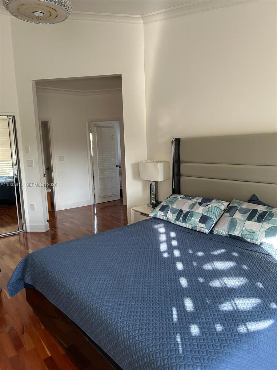 GOLDEN POINTE - Residential