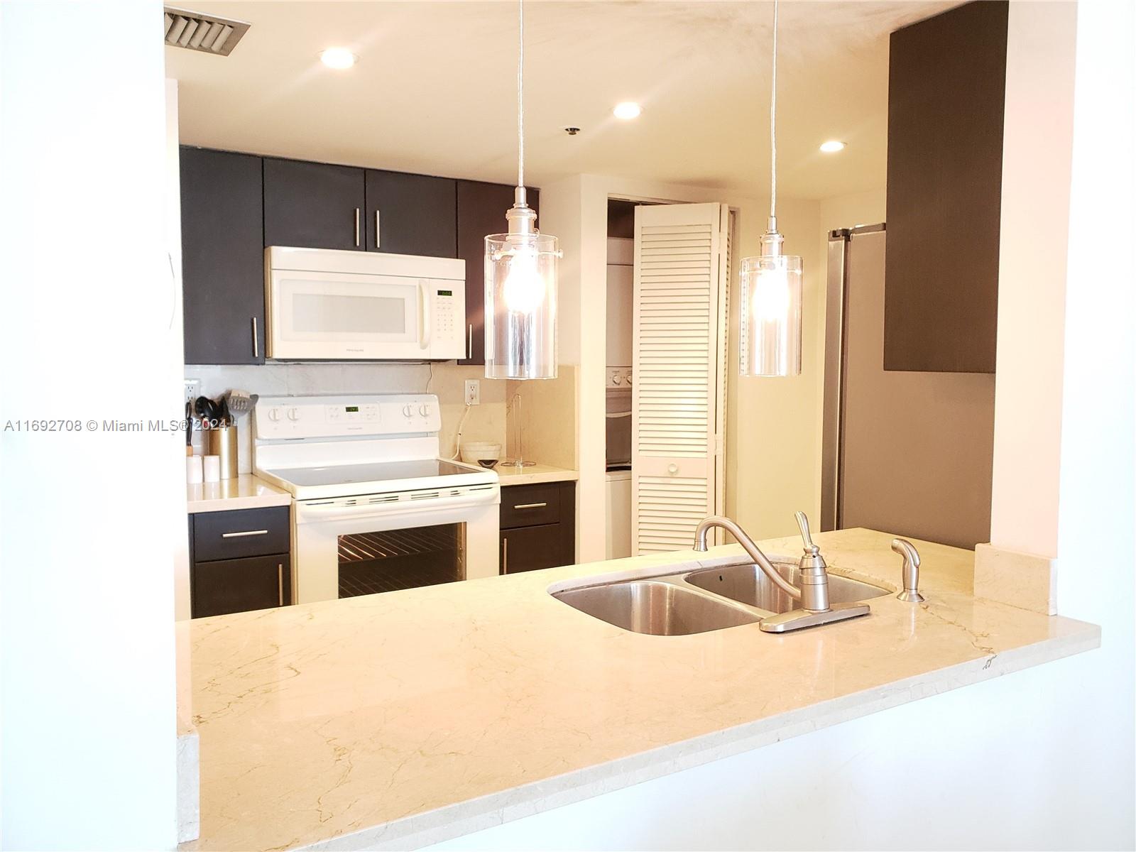 1717 N Bayshore Dr A-1253