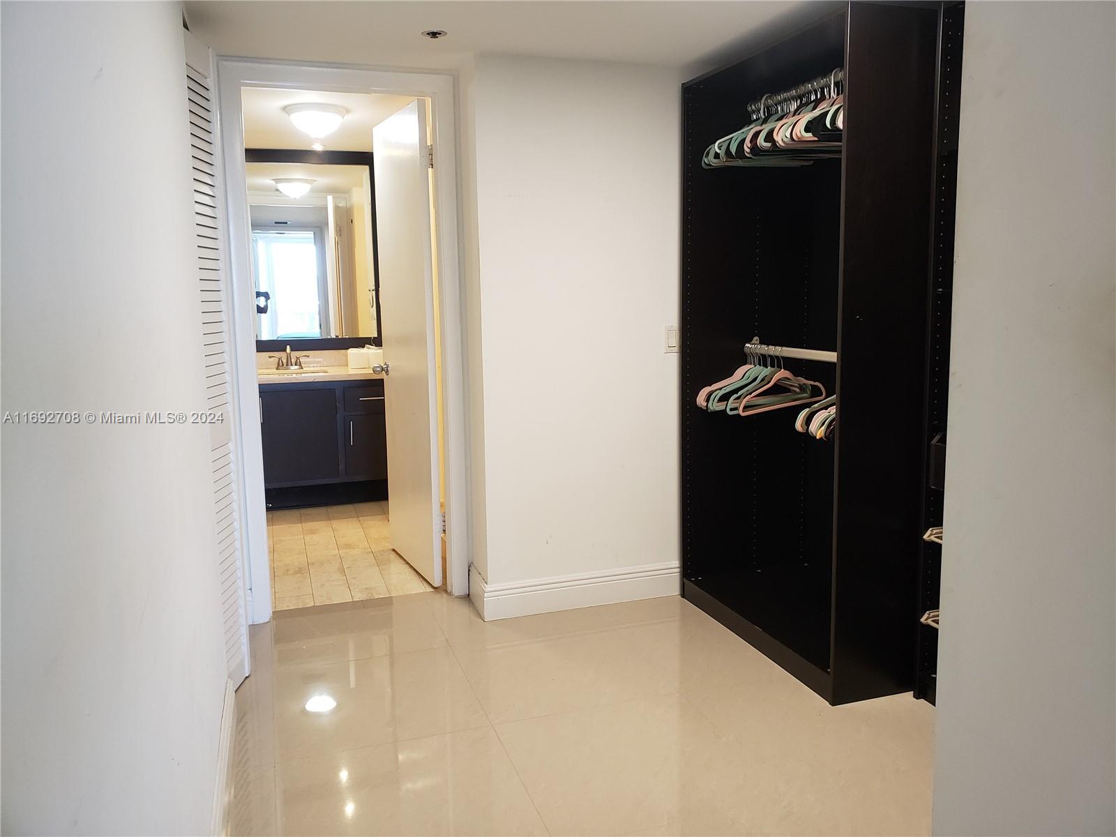 1717 N Bayshore Dr A-1253