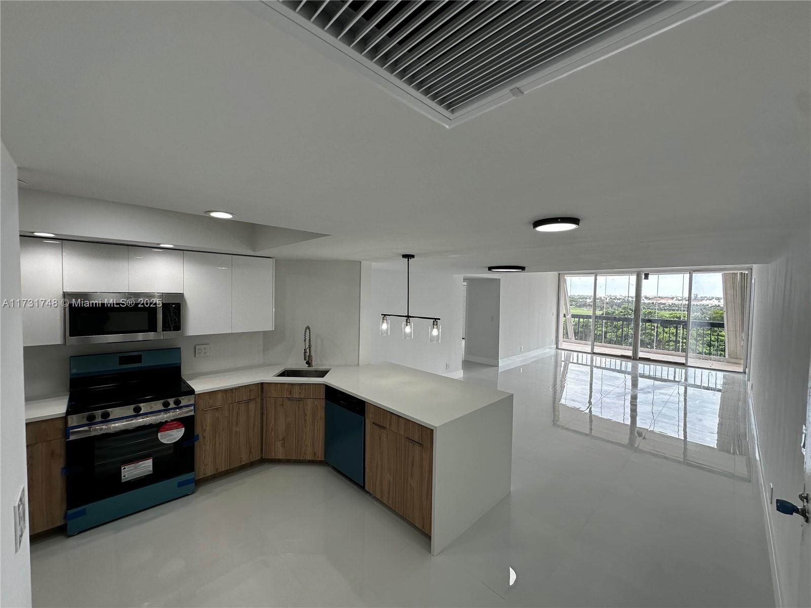 LANDS OF THE PRESIDENT CO - Residential Lease