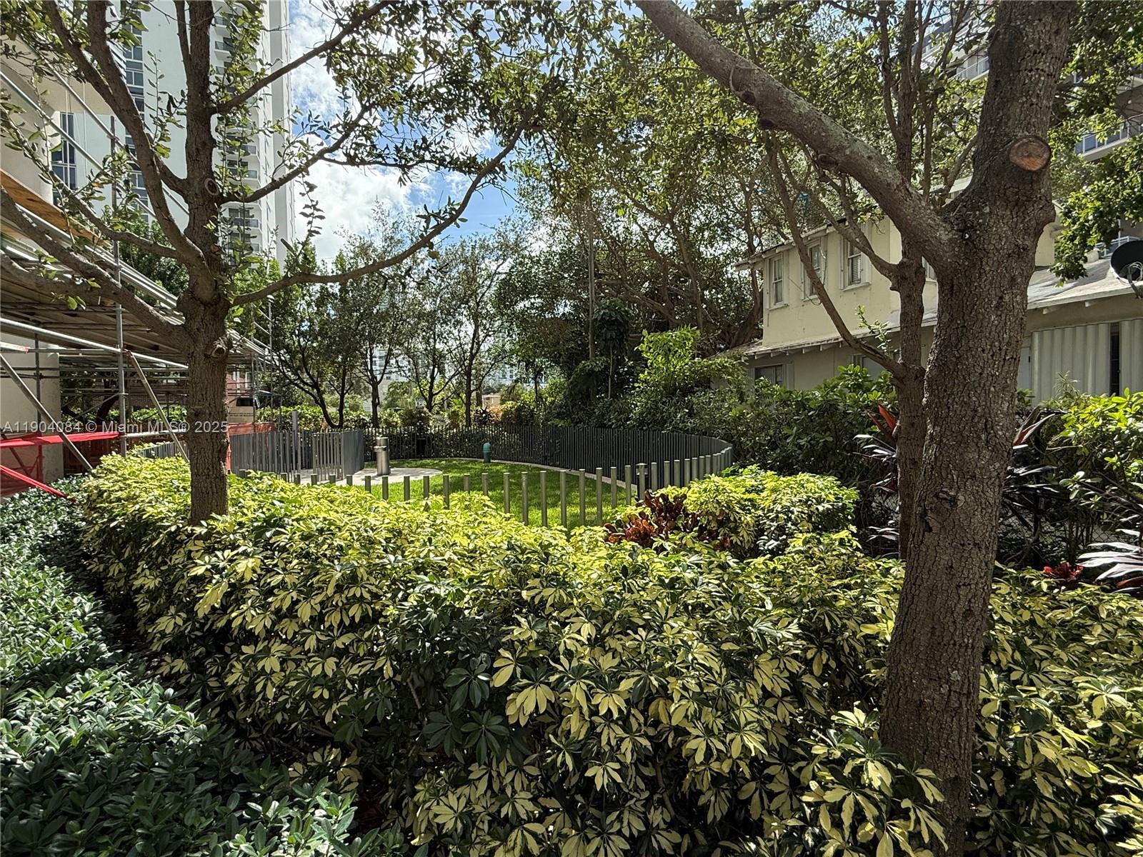 ICON BAY CONDO - Residential Lease