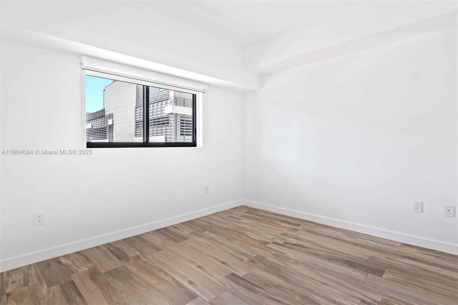 ICON BAY CONDO - Residential Lease