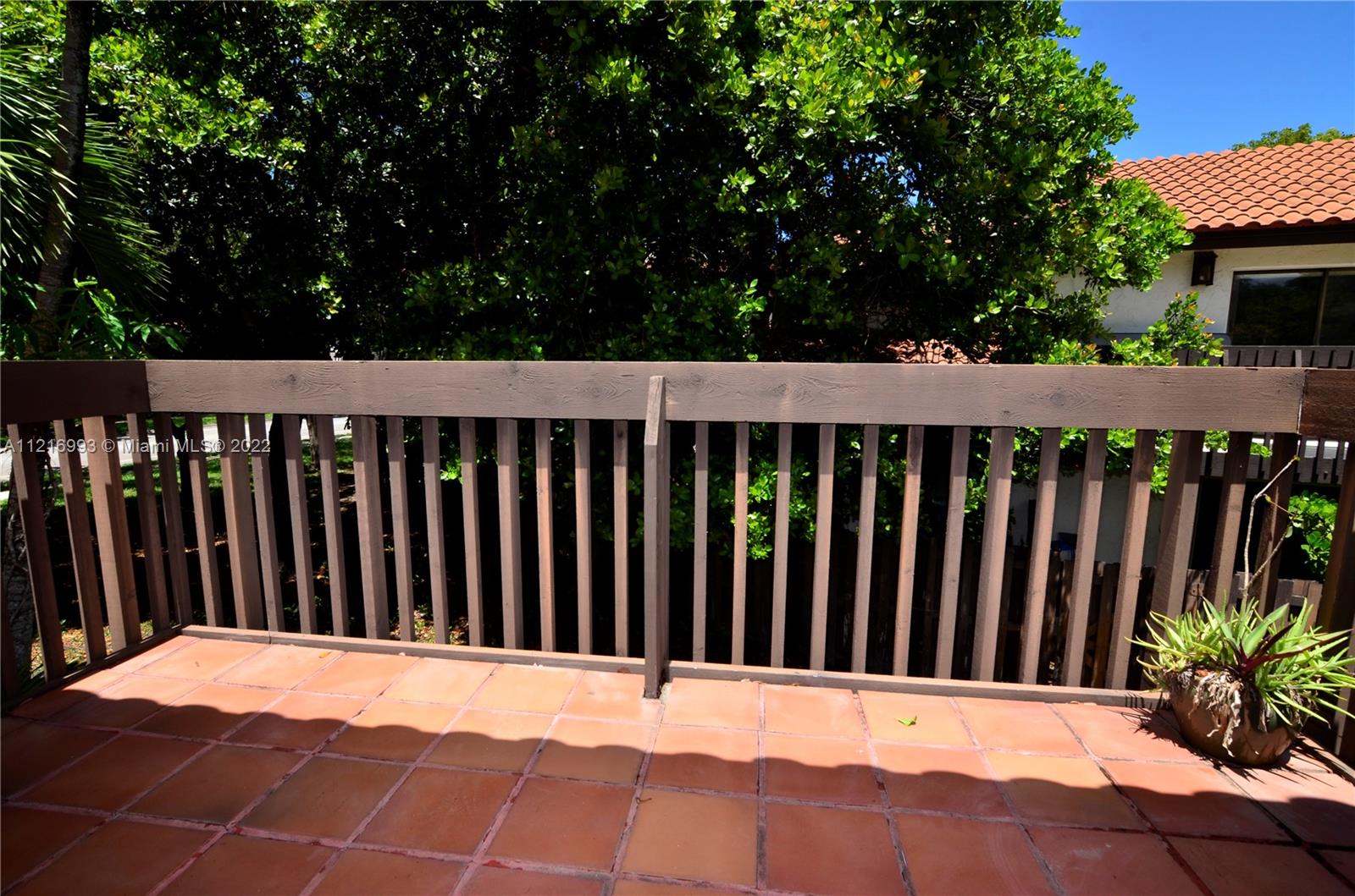 CROSSINGS VILG HOMES COND - Residential Lease