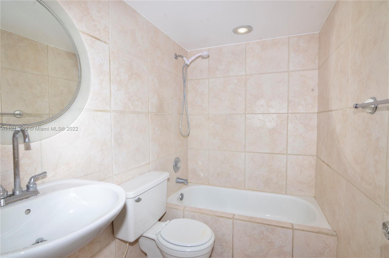 CROSSINGS VILG HOMES COND - Residential Lease