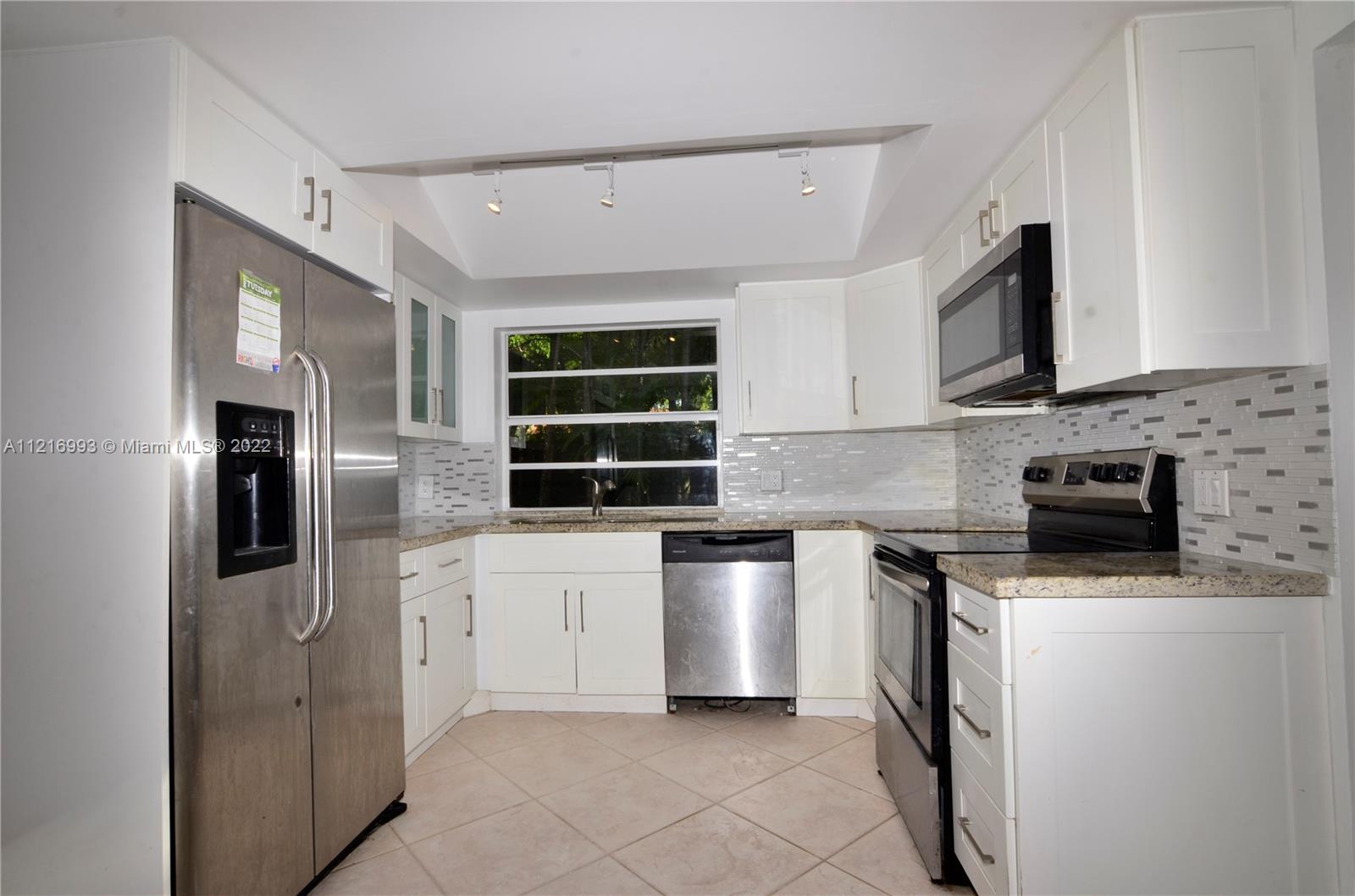 CROSSINGS VILG HOMES COND - Residential Lease