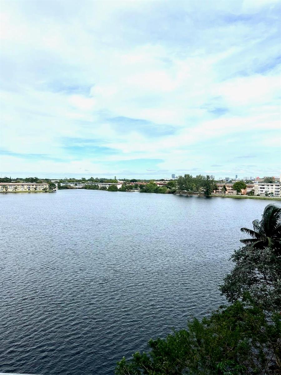 1301 NE Miami Gardens Dr 502W