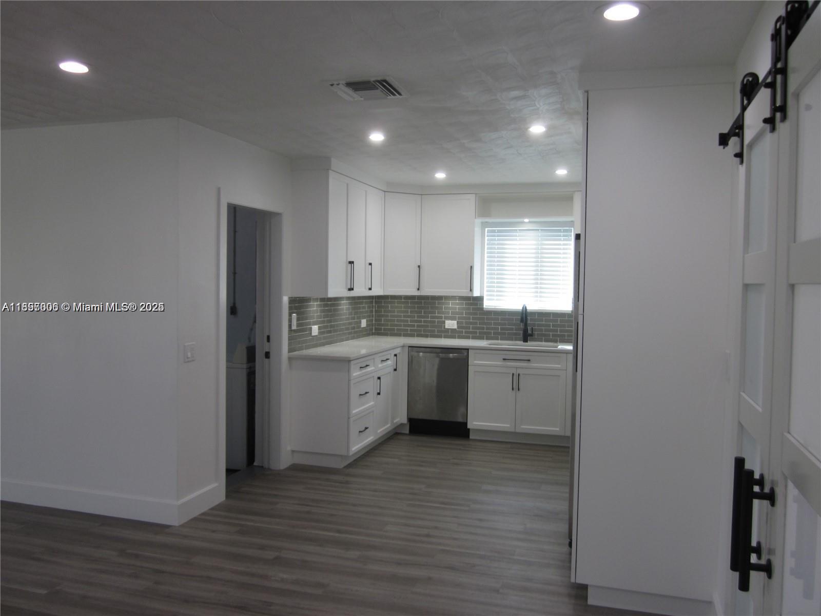 BOULEVARD HEIGHTS SEC 1 - Residential Lease