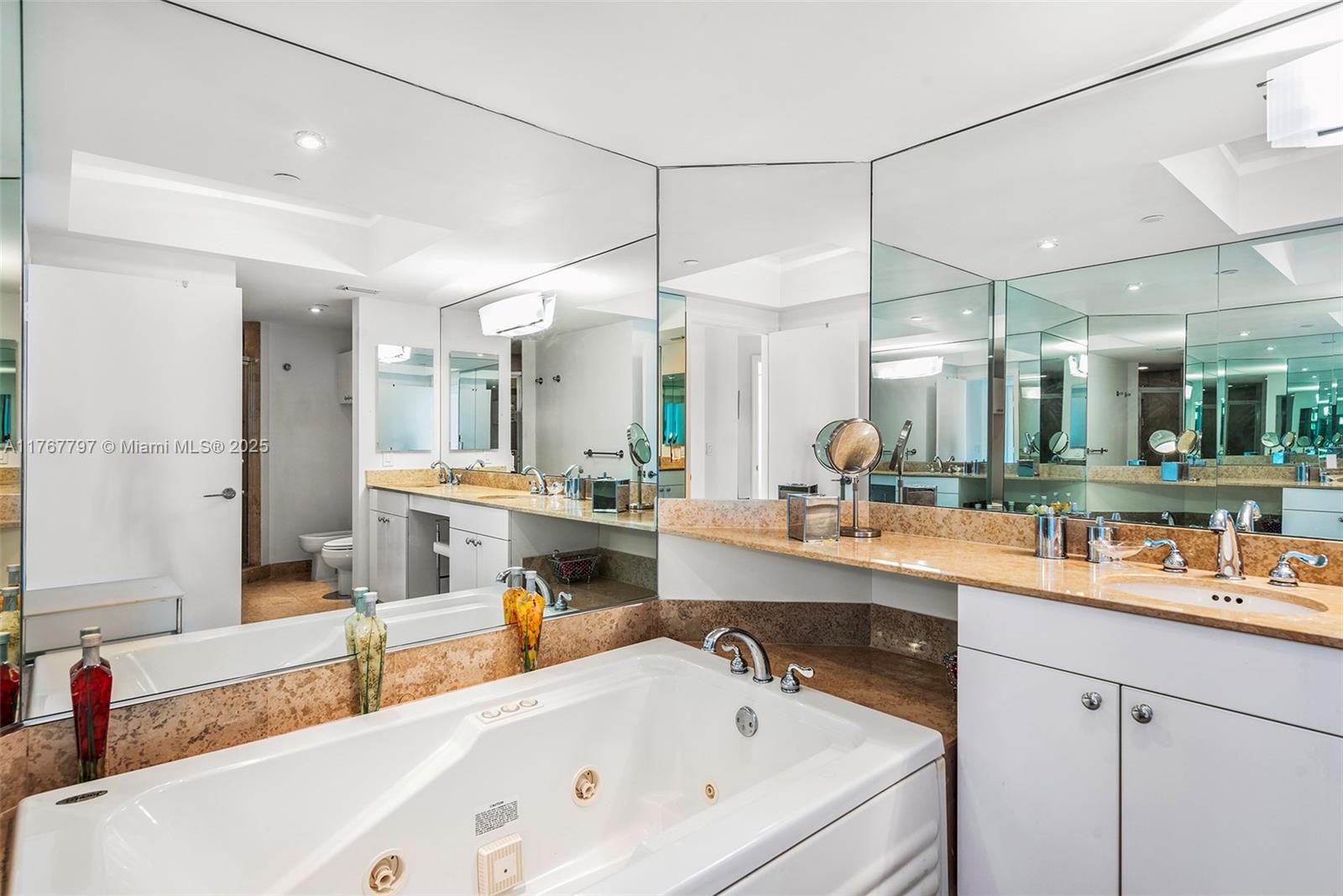 GREEN DIAMOND CONDO - Residential Lease