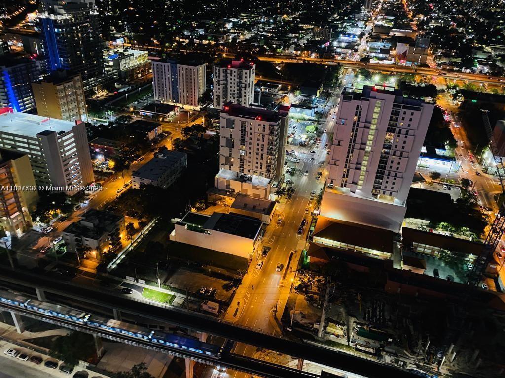 RISE CONDO - Residential Lease