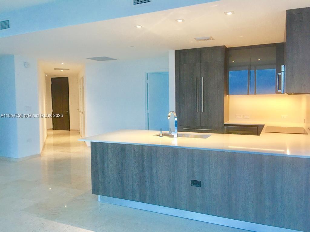 88 SW 7th St 3402