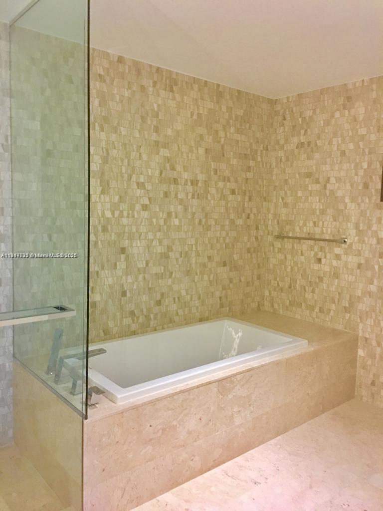 RISE CONDO - Residential Lease