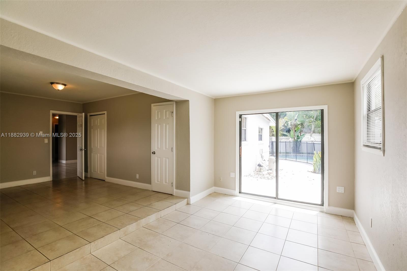 TWIN LAKES HOMES - Residential Lease