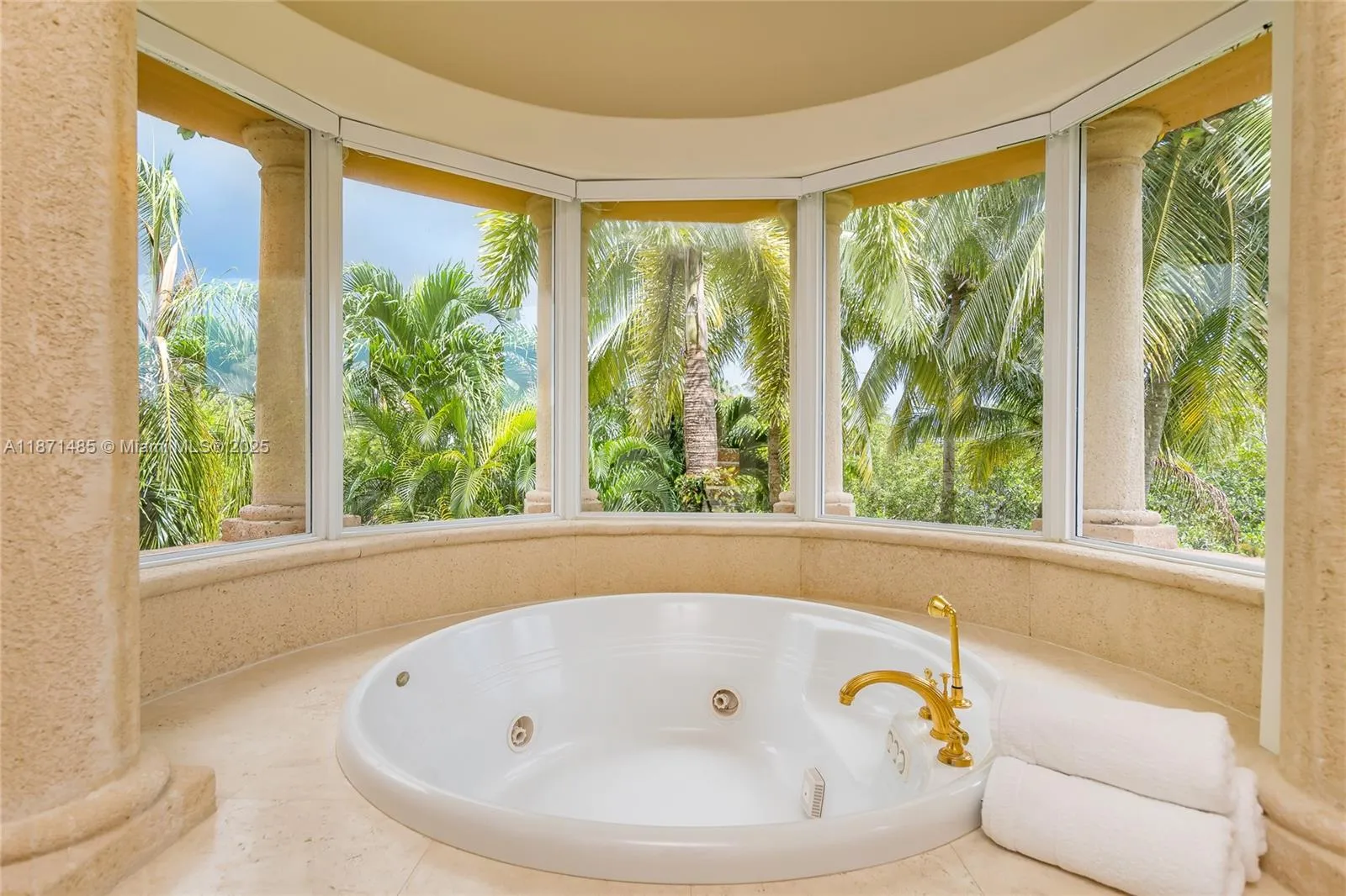 Coral Gables, Florida 33143, United States, 7 Bedrooms Bedrooms, ,7 BathroomsBathrooms,Residential,Active,202631