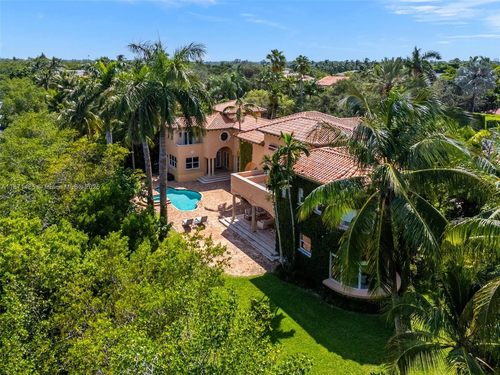 Coral Gables, Florida 33143, United States, 7 Bedrooms Bedrooms, ,7 BathroomsBathrooms,Residential,Active,202631