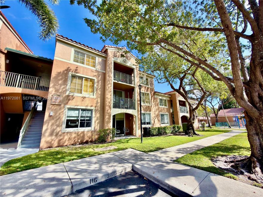 Amazing unit on the 3rd floor with high ceilings 2 bedrooms and 2 full baths. This property includes 2 parking spaces with washer and dryer inside the unit. Spacious floor plan, close to the Promenade at Coconut Creek with great shopping and restaurants. This property is a must see located in a beautiful, gated community with resort style amenities, all ages are welcome!!