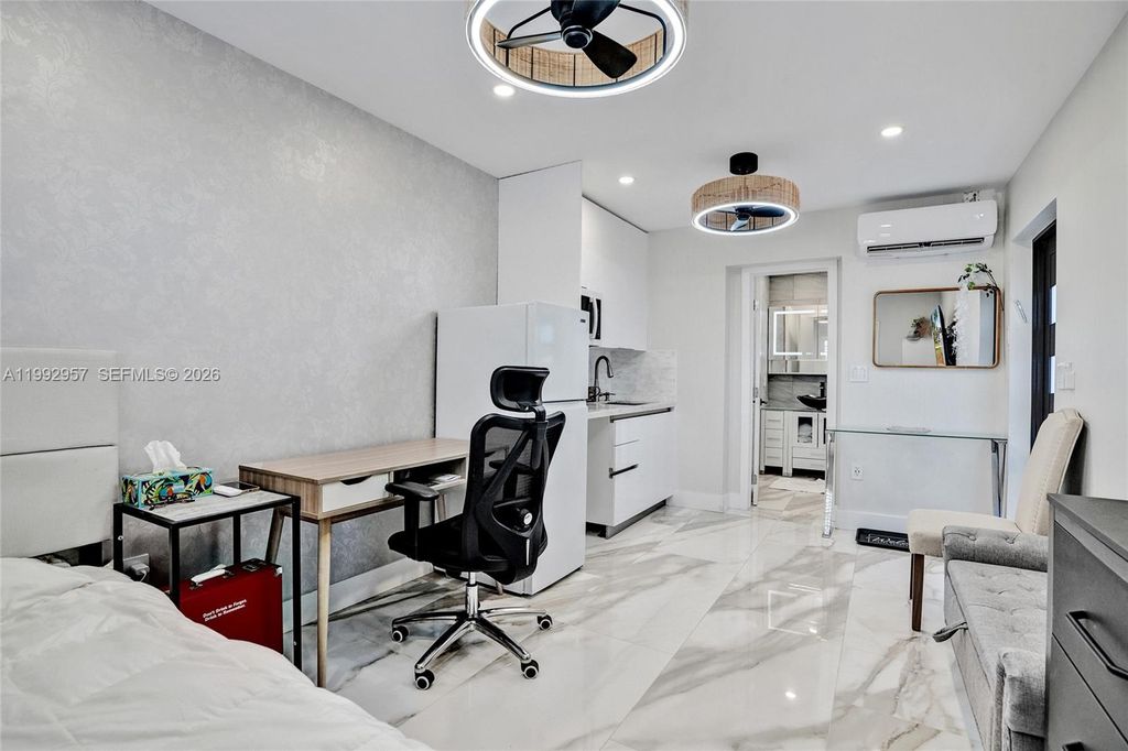 Photo of 6761 Allen St #6761, Hollywood, FL 33024 (MLS # A11992957)