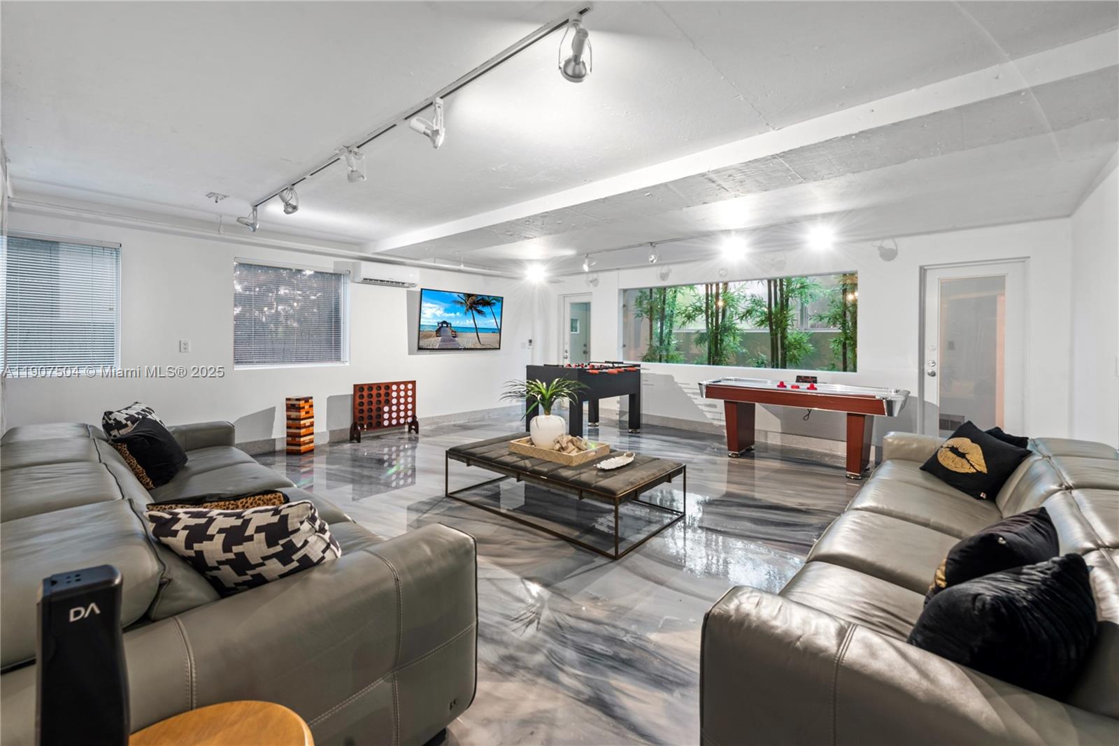 GLENCOE A SUB - Residential Lease