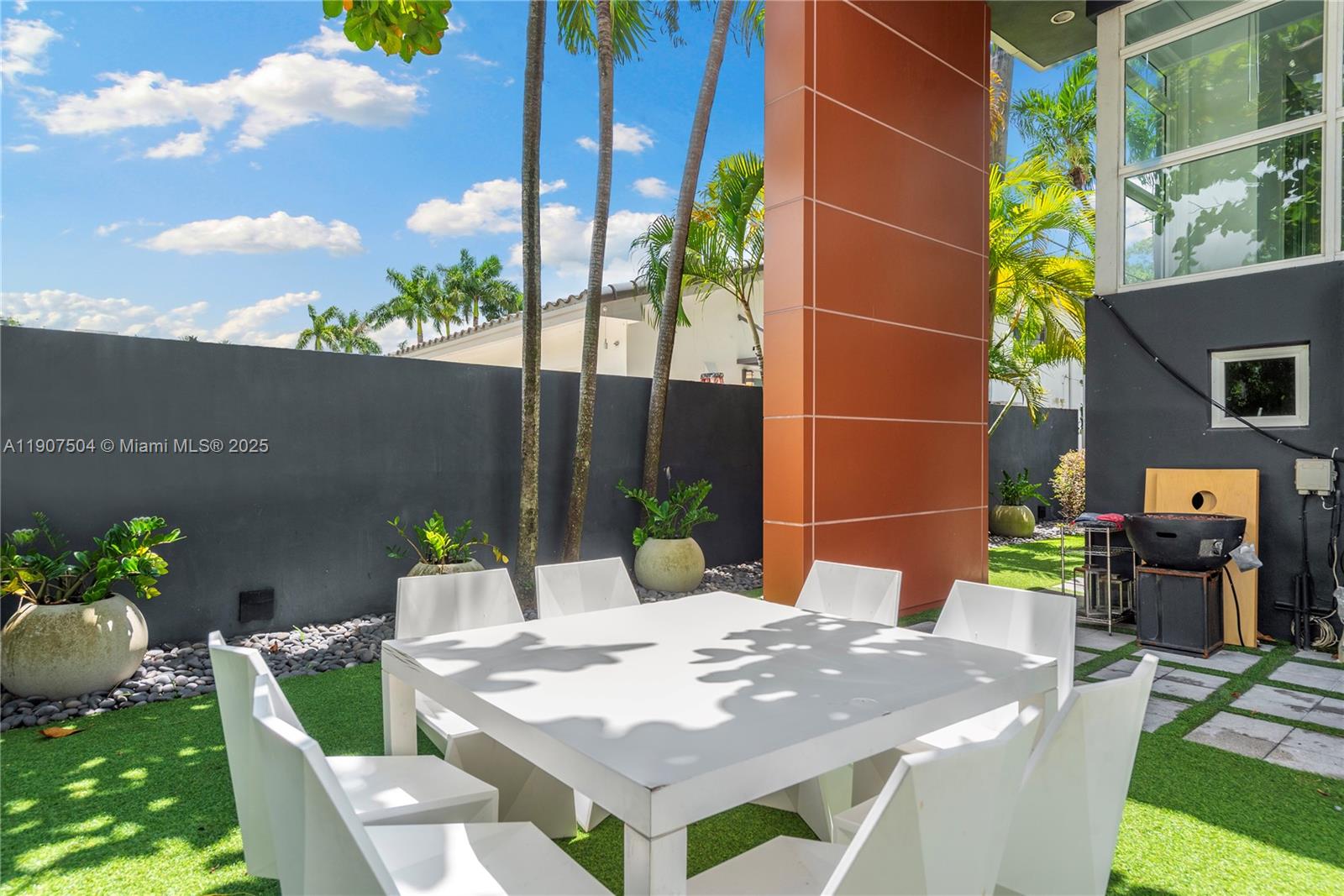 GLENCOE A SUB - Residential Lease