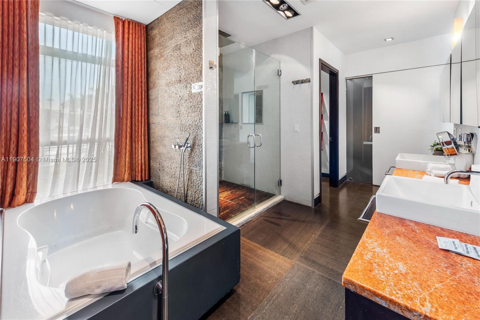 GLENCOE A SUB - Residential Lease