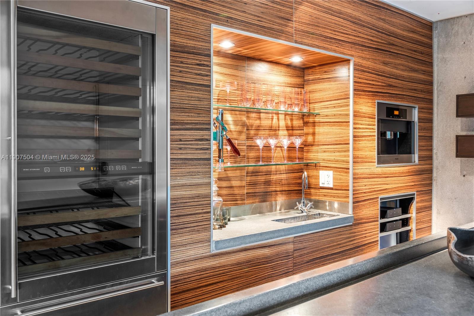 GLENCOE A SUB - Residential Lease