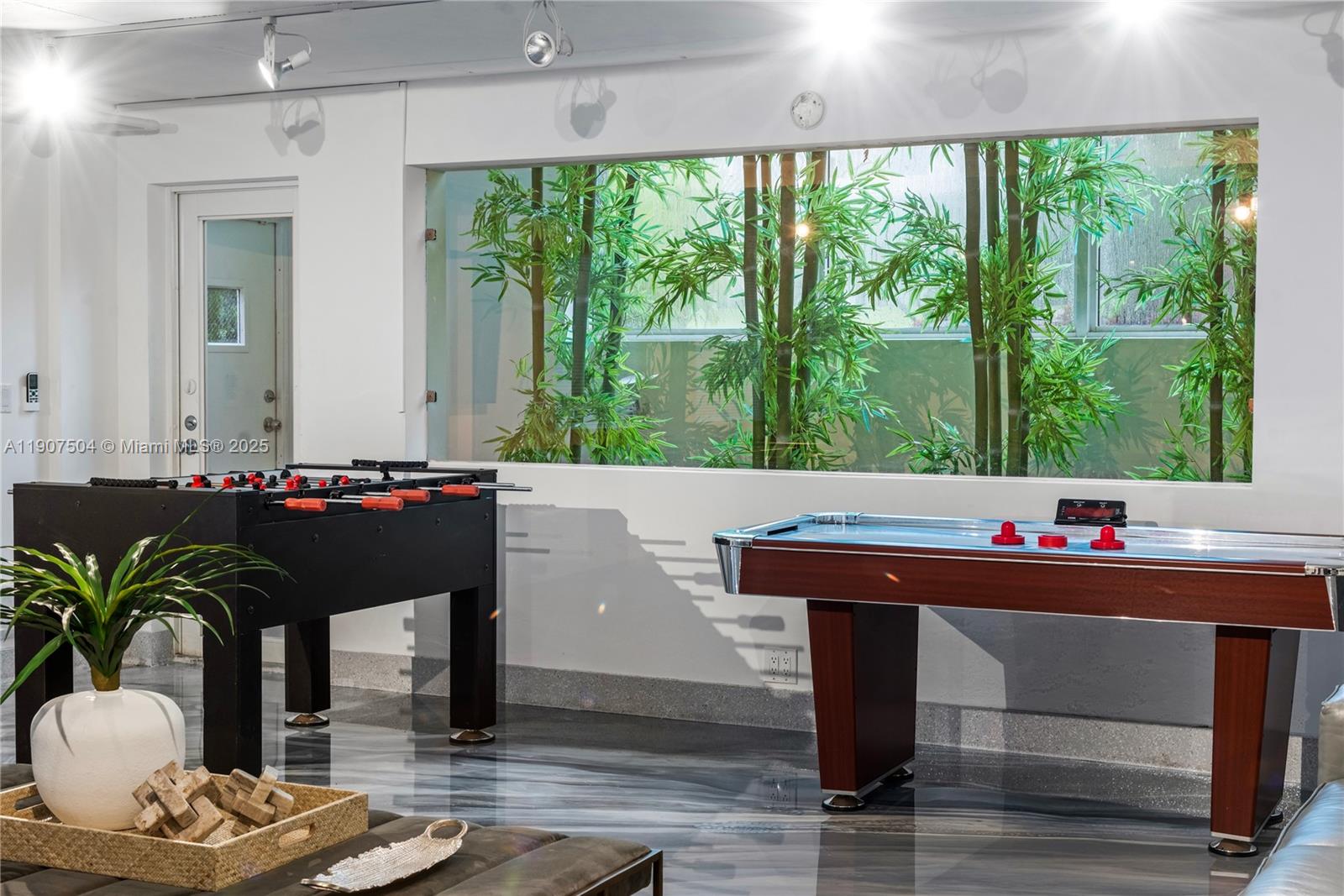 GLENCOE A SUB - Residential Lease