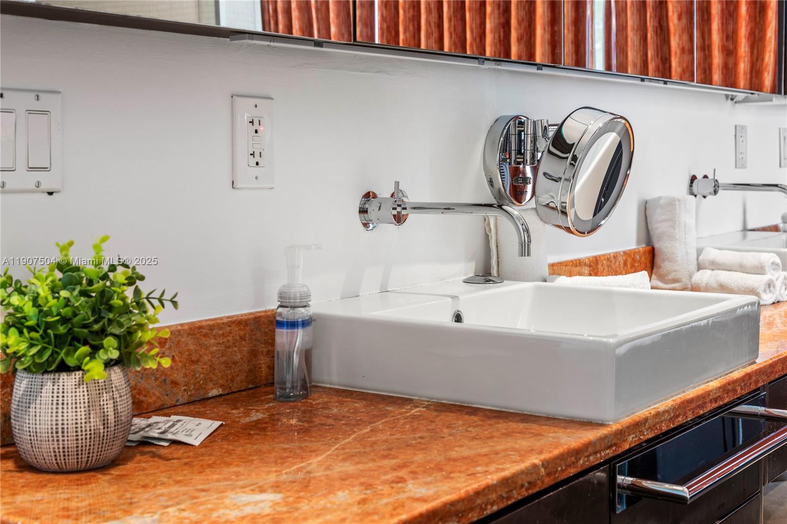 GLENCOE A SUB - Residential Lease