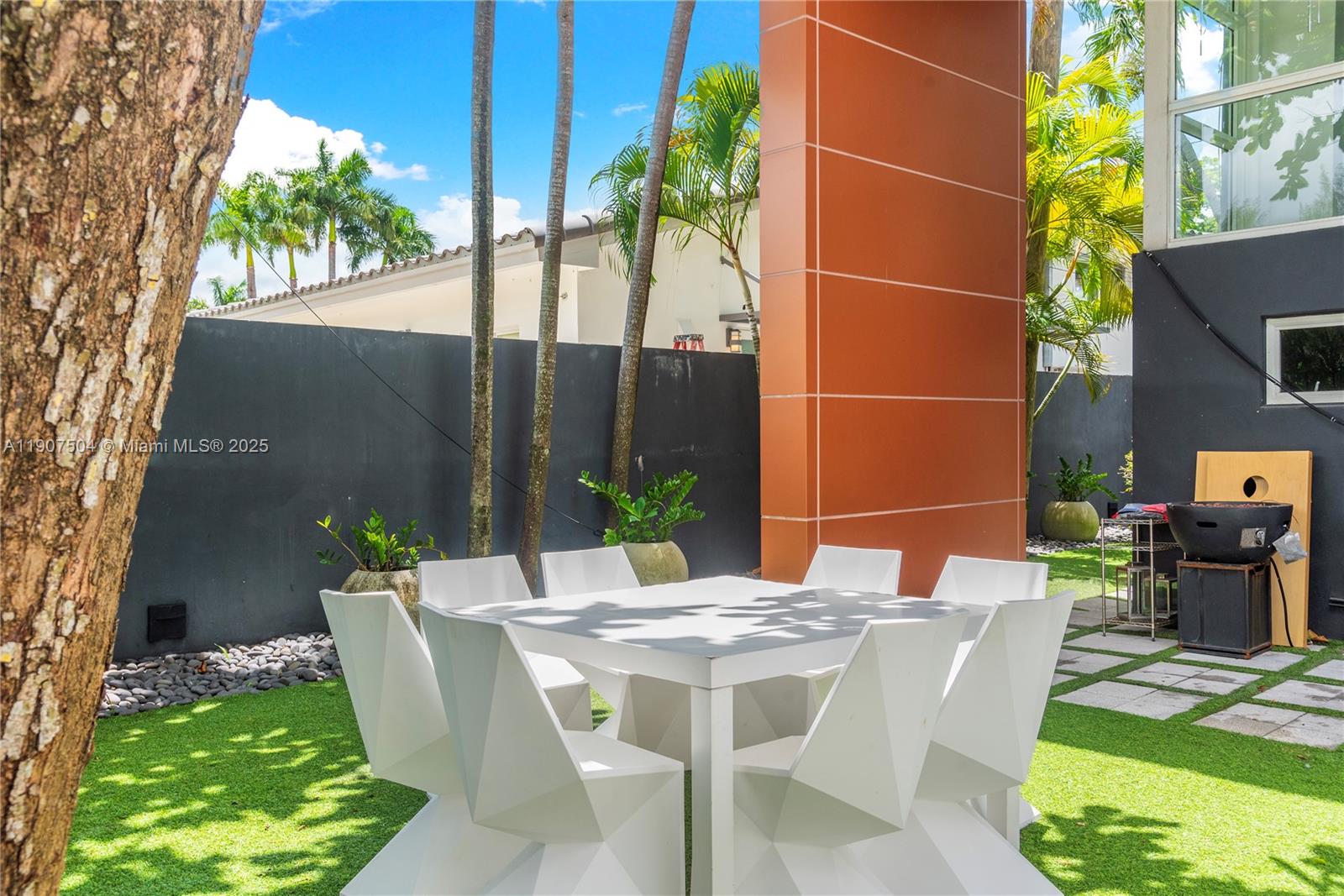 GLENCOE A SUB - Residential Lease