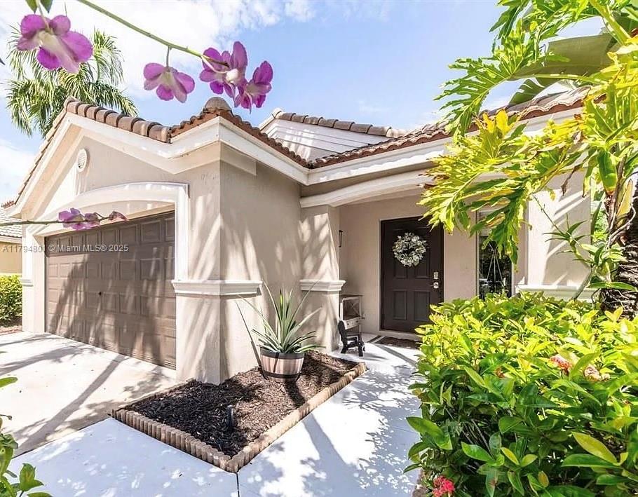 Rental Property at 1025 Bamboo Ln 1025, Weston, Broward County, Florida - Bedrooms: 3 
Bathrooms: 2  - $4,650 MO.