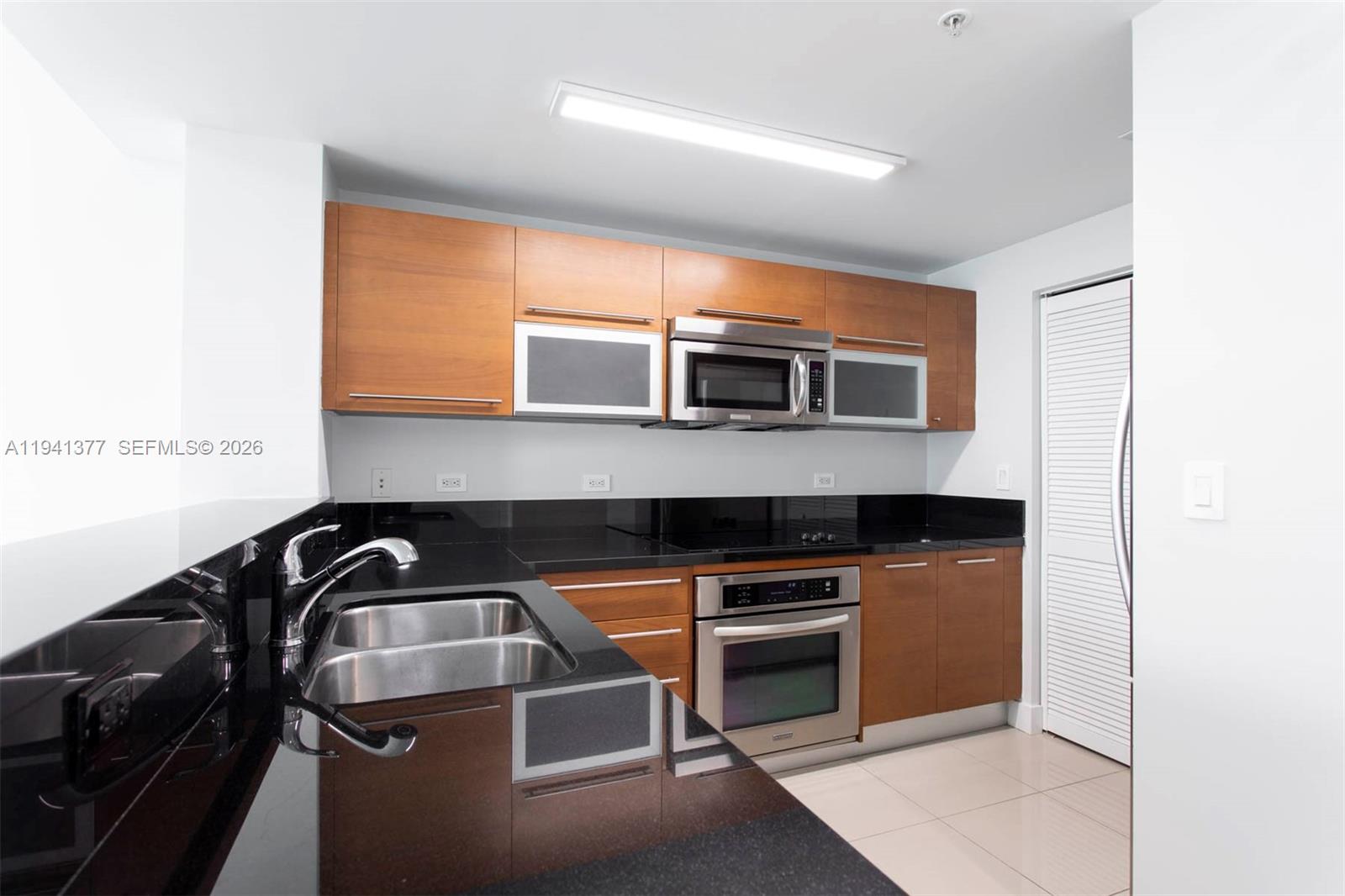 VIZCAYNE NORTH CONDO - Residential