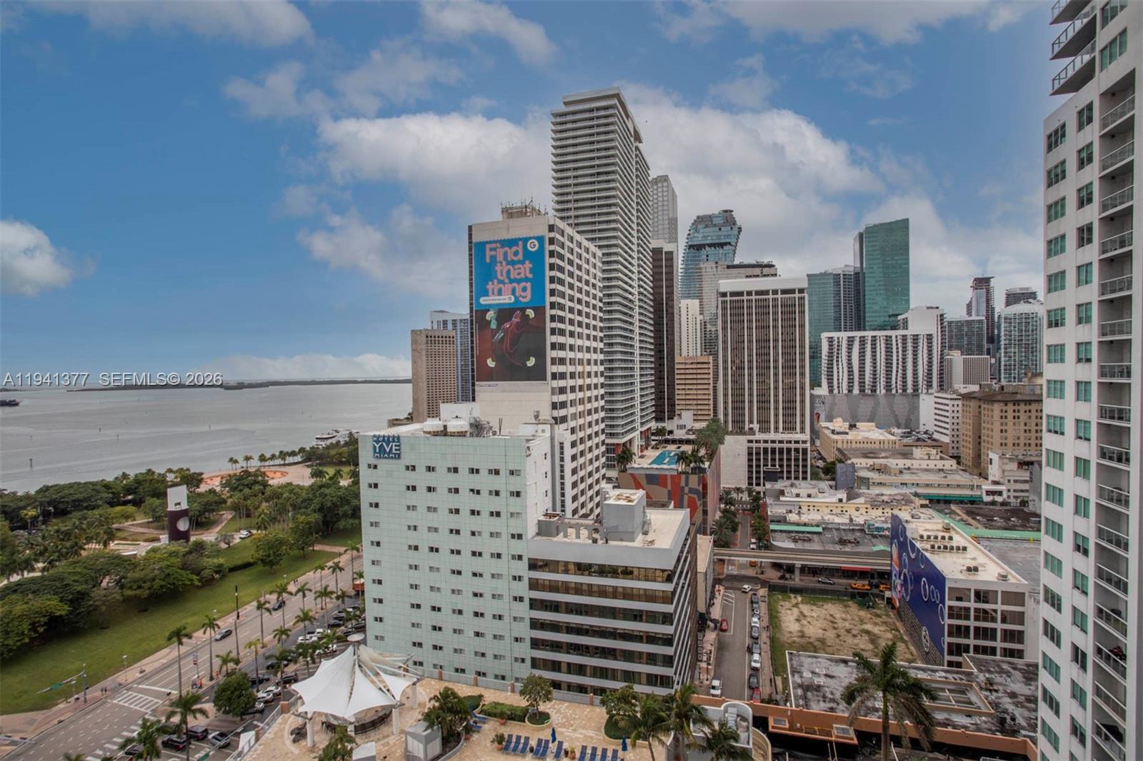 VIZCAYNE NORTH CONDO - Residential