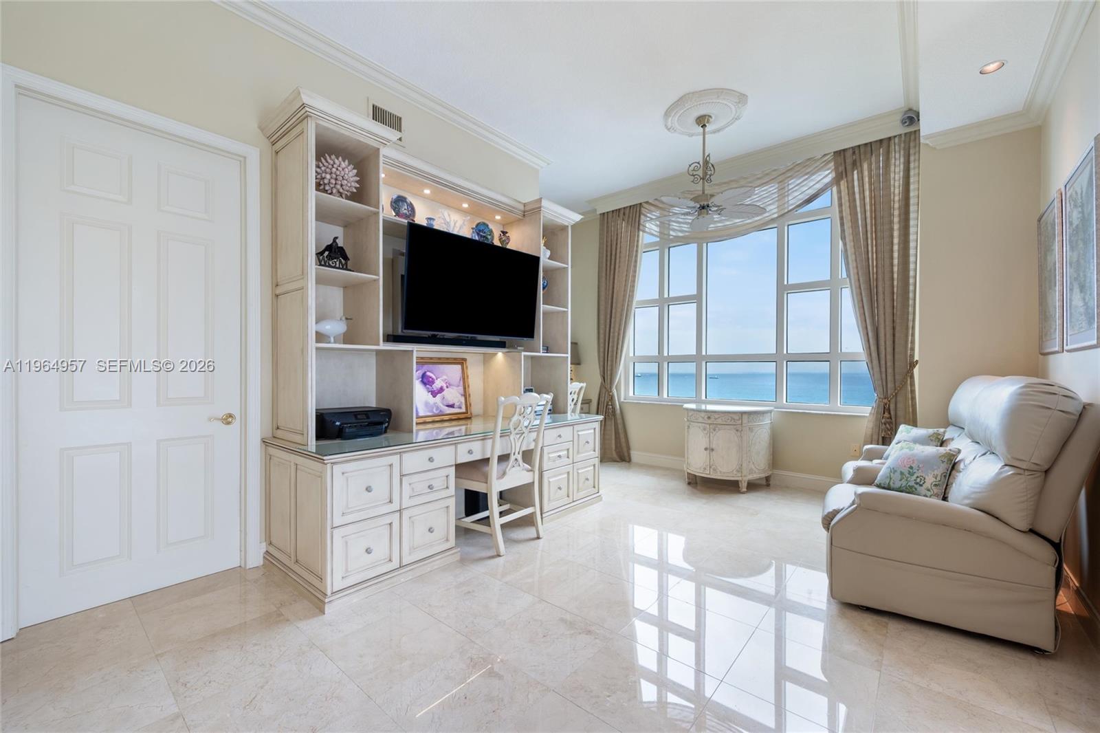 HARBOURAGE PLACE CONDO - Residential