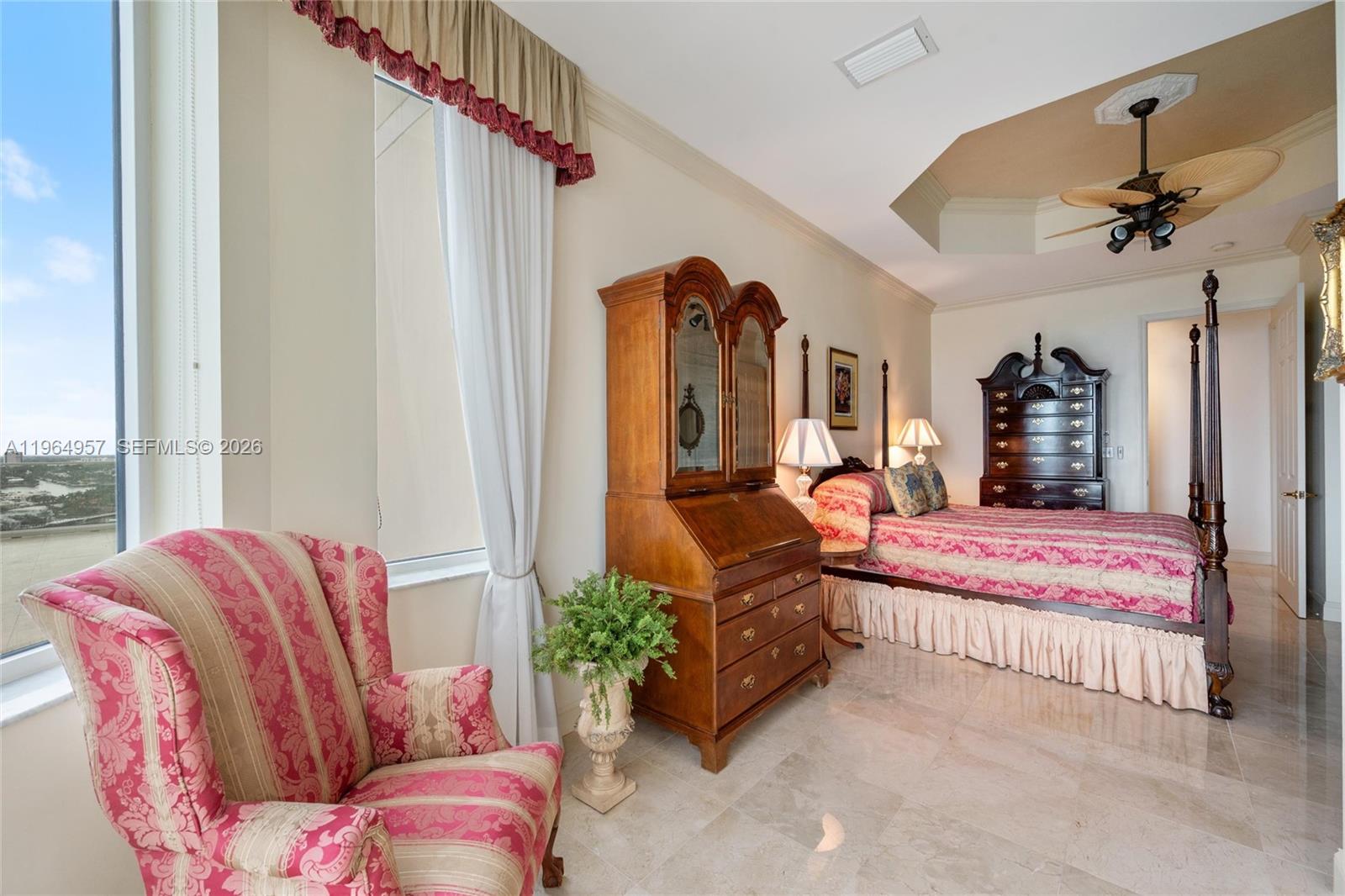 HARBOURAGE PLACE CONDO - Residential