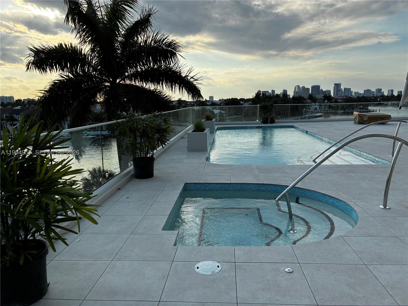 HARBOURAGE PLACE CONDO - Residential