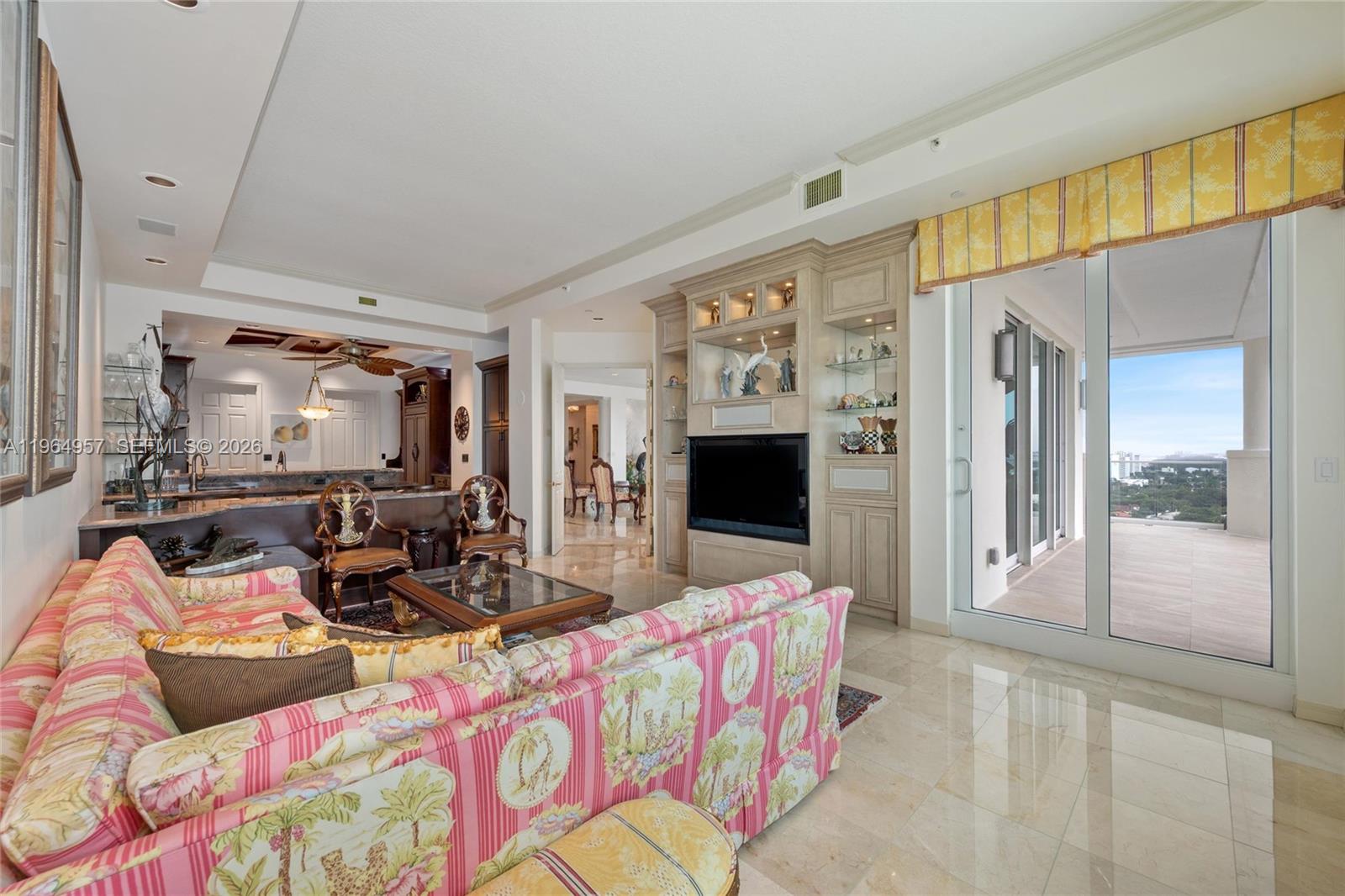 HARBOURAGE PLACE CONDO - Residential