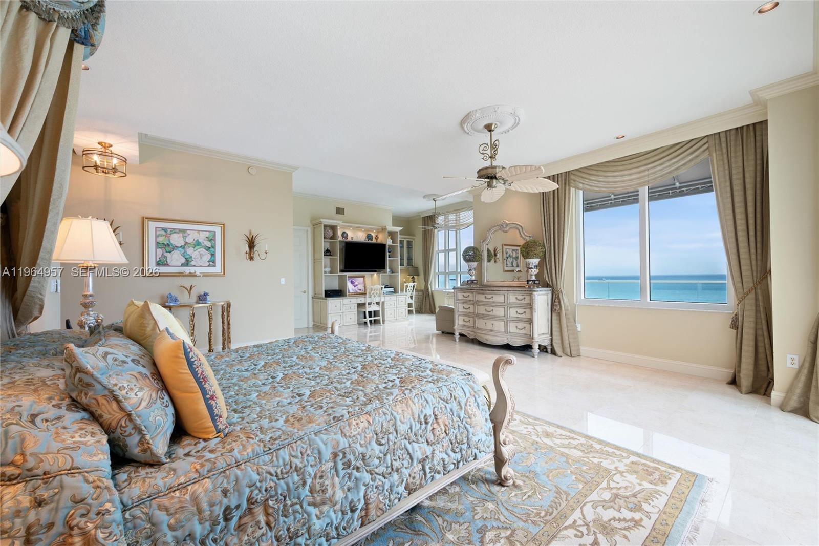 HARBOURAGE PLACE CONDO - Residential