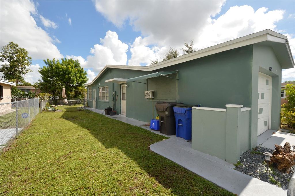 Photo of 4673 NW 41st Pl, Lauderdale Lakes, FL 33319 (MLS # A11857181)