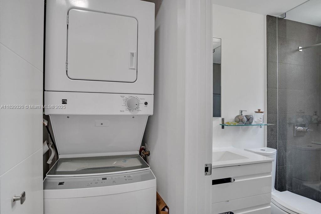 Venetian Villas - Residential