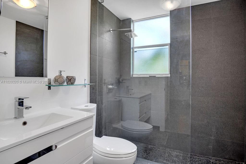 Venetian Villas - Residential