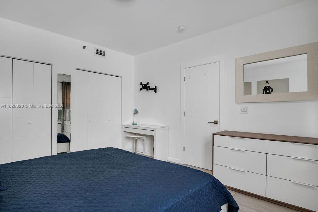 Venetian Villas - Residential