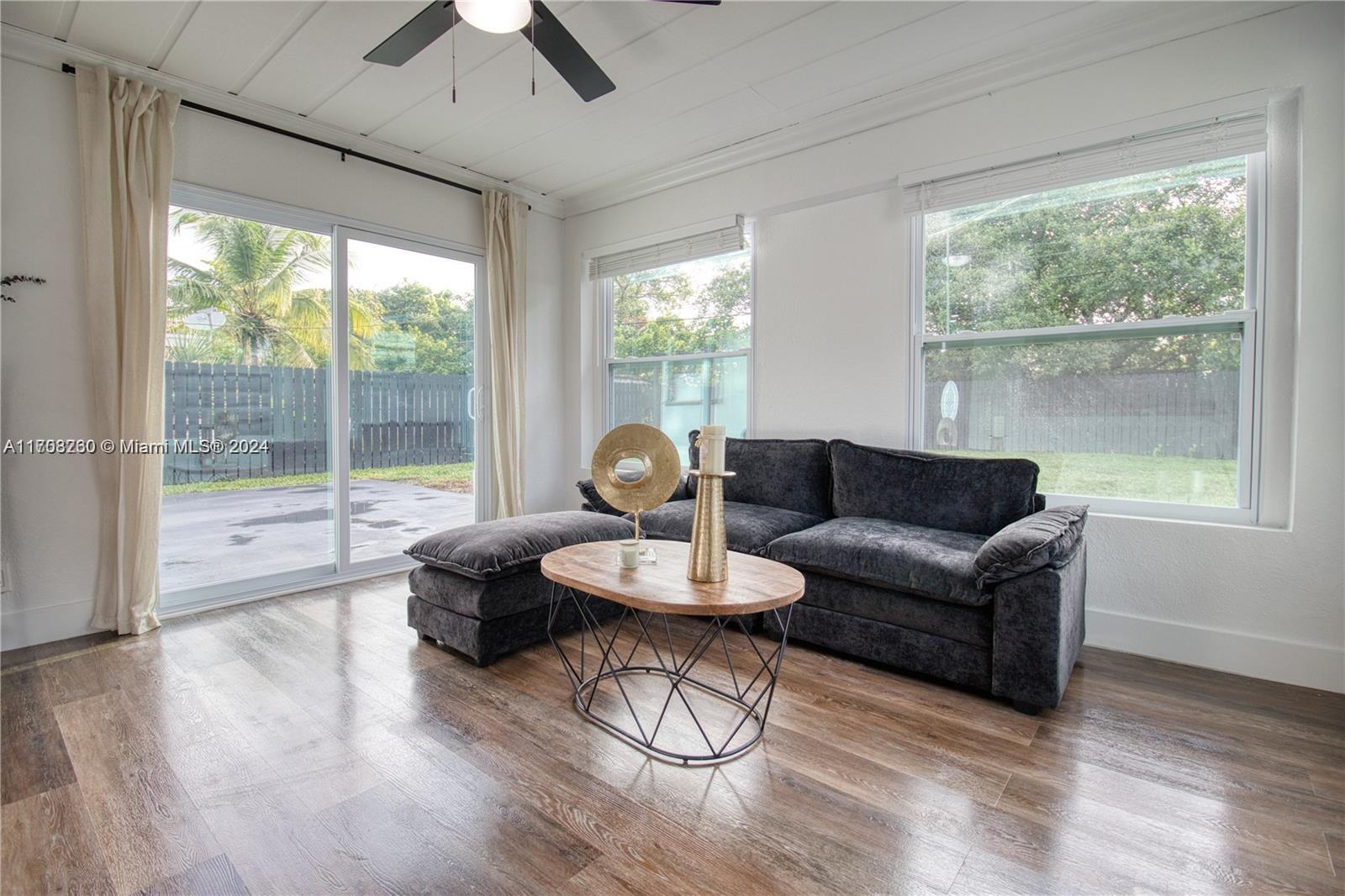 FLORAL HEIGHTS 1ST ADD - Residential