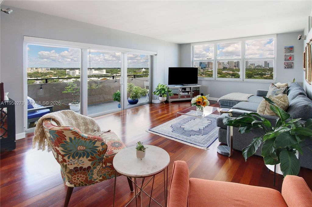 Photo of 1625 SE 10th Ave #1010, Fort Lauderdale, FL 33316 (MLS # A11950273)