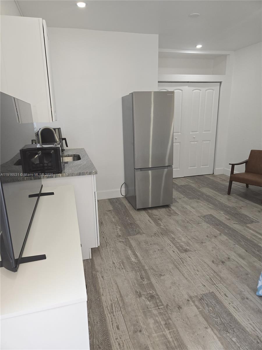 PEMBROKE LAKES SEC 2 - Residential Lease